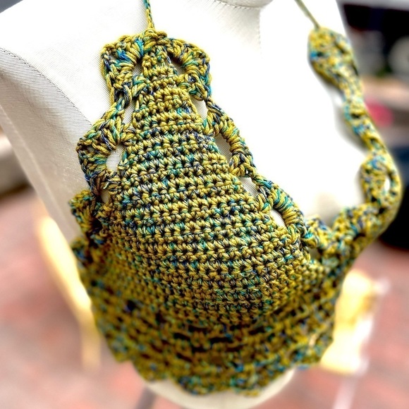 CROCHETED GREEN FESTIVAL OR SWIM TOP - Picture 6 of 7